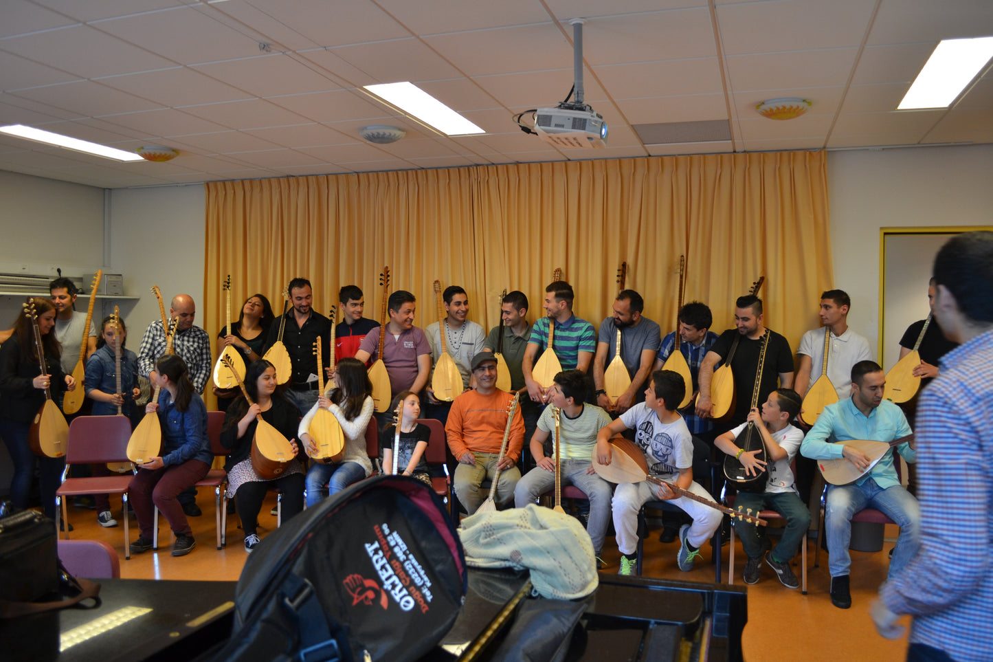 On Kayıt 2026–2027 – Saz Dersleri Utrecht (Kapora) Voorinschrijving 2026–2027 – Sazlessen Utrecht (Aanbetaling)